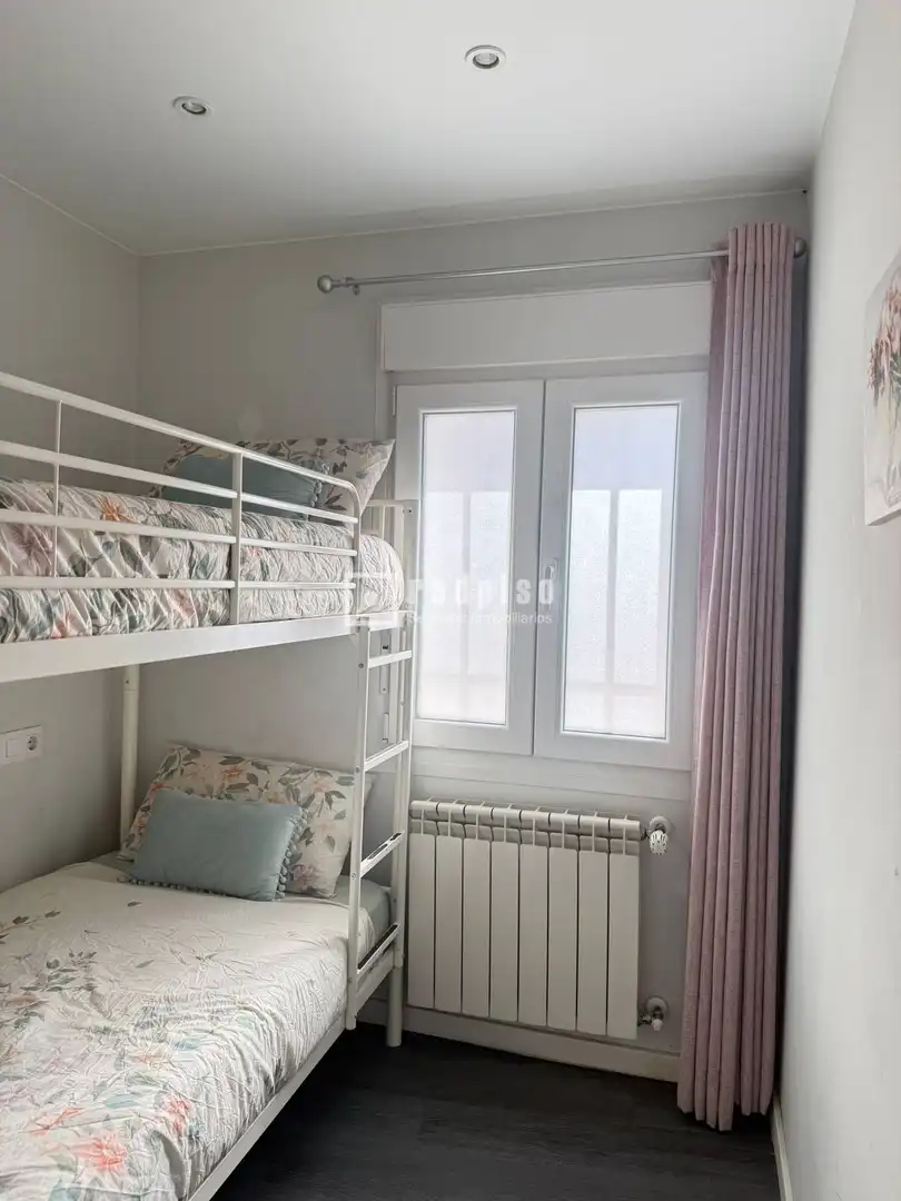 Bedroom of Flat for sale in Madrid  with Air Conditioner, Heating and Furnished
