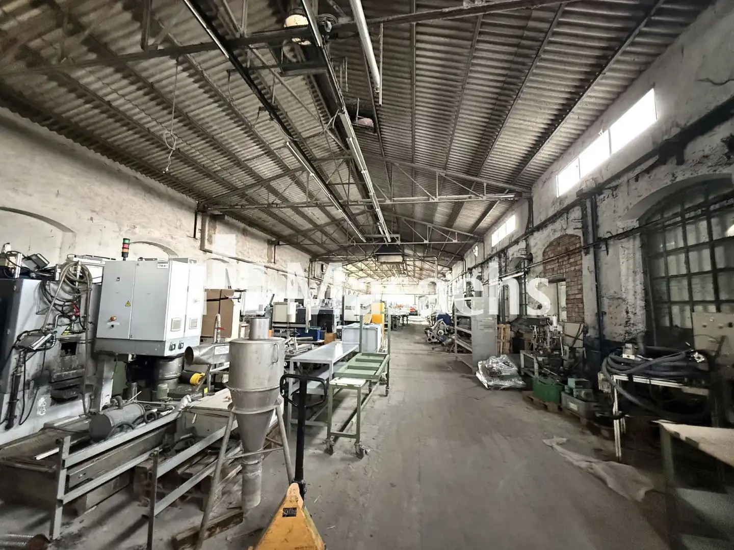 Industrial buildings for sale in Avinyó