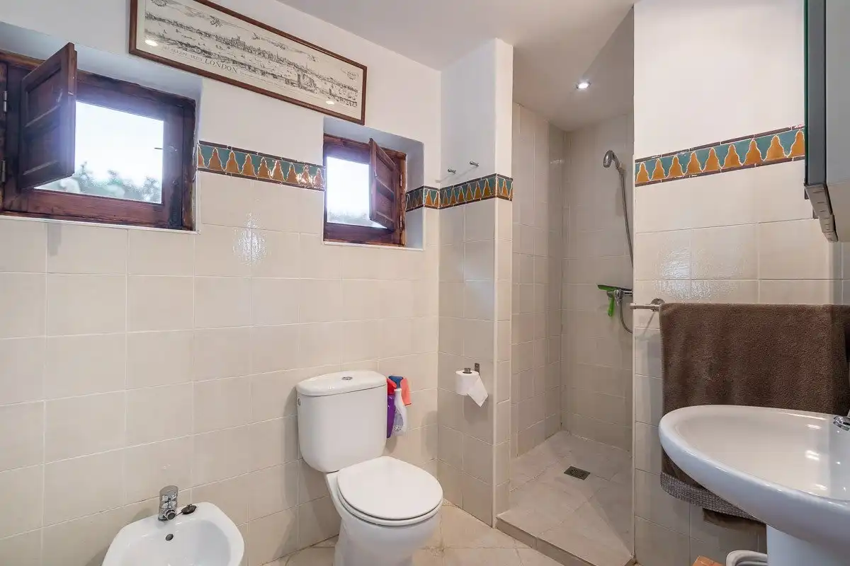 Bany de Casa o xalet en venda en Pórtugos amb Calefacció, Jardí privat i Terrassa