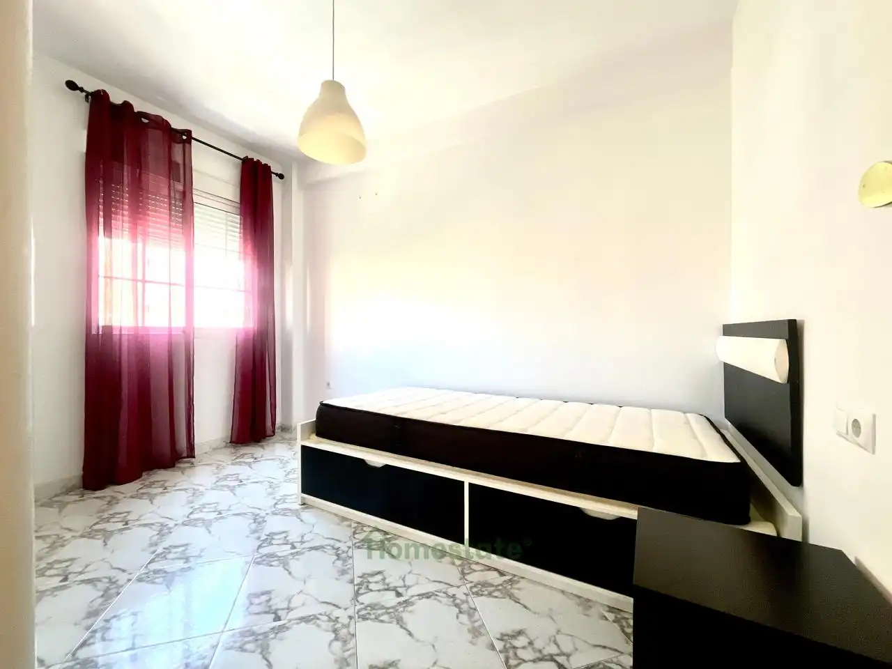 Habitación de Piso de alquiler en Málaga con Aire acondicionado, Terraza y Amueblado