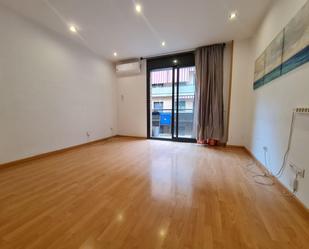 Living room of Flat for sale in Montcada i Reixac  with Balcony