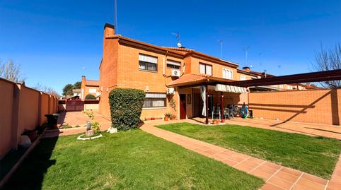 Foto 2 de Casa adosada en venta en Val, Alcalá de Henares