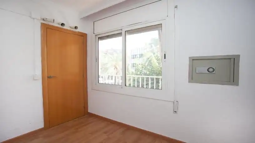 Habitación de Piso en venta en Santa Coloma de Gramenet
