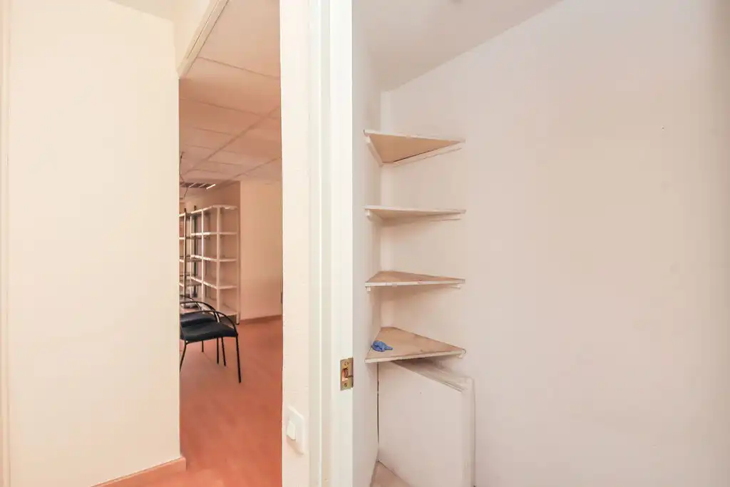 Büro zum Verkauf in C/ Doctor Ferrán , Ponent