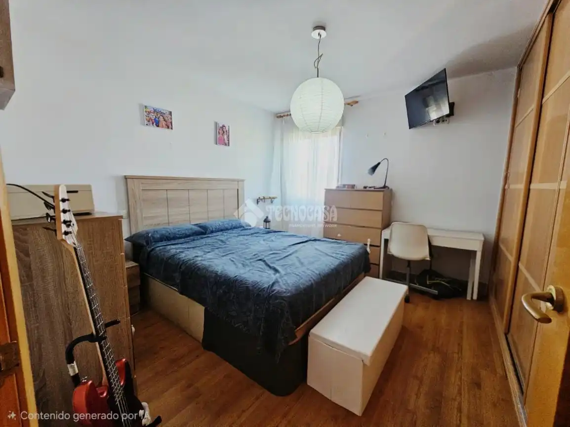 Bedroom of Flat for sale in Parla  with Air Conditioner, Heating and Terrace