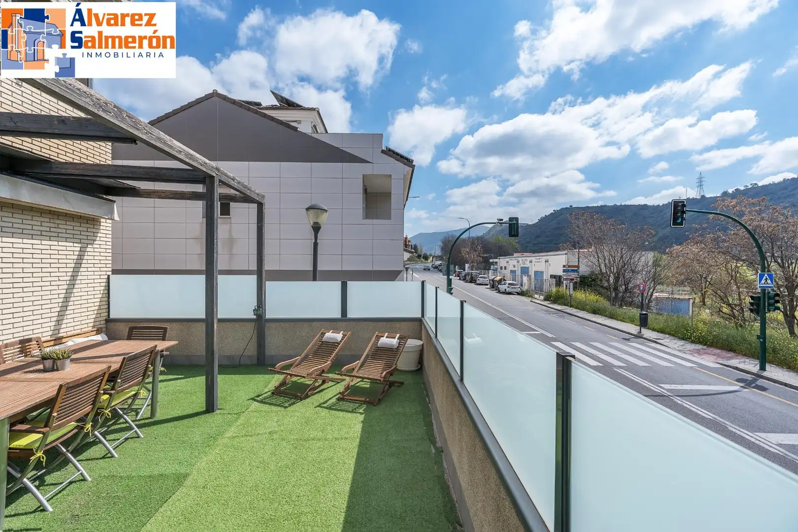 Terrasse von Einfamilien-Reihenhaus zum Verkauf in Granada mit Privatgarten und Balkon