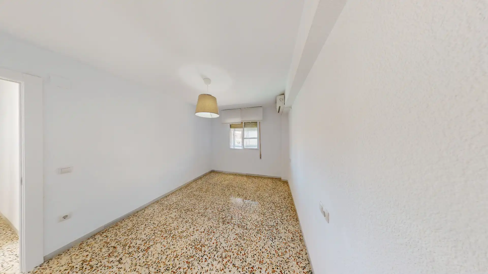 Habitación de Piso en venta en Almería con Aire acondicionado, Calefacción y Terraza