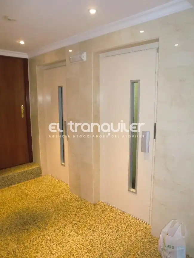 Flat for rent in Madrid  with Air Conditioner, Parquet flooring and Terrace
