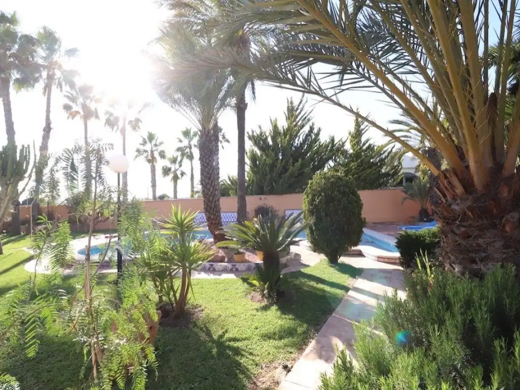 Casa amb jardí en venda a Zona Carrefour - Urbanizaciones, imagen 32