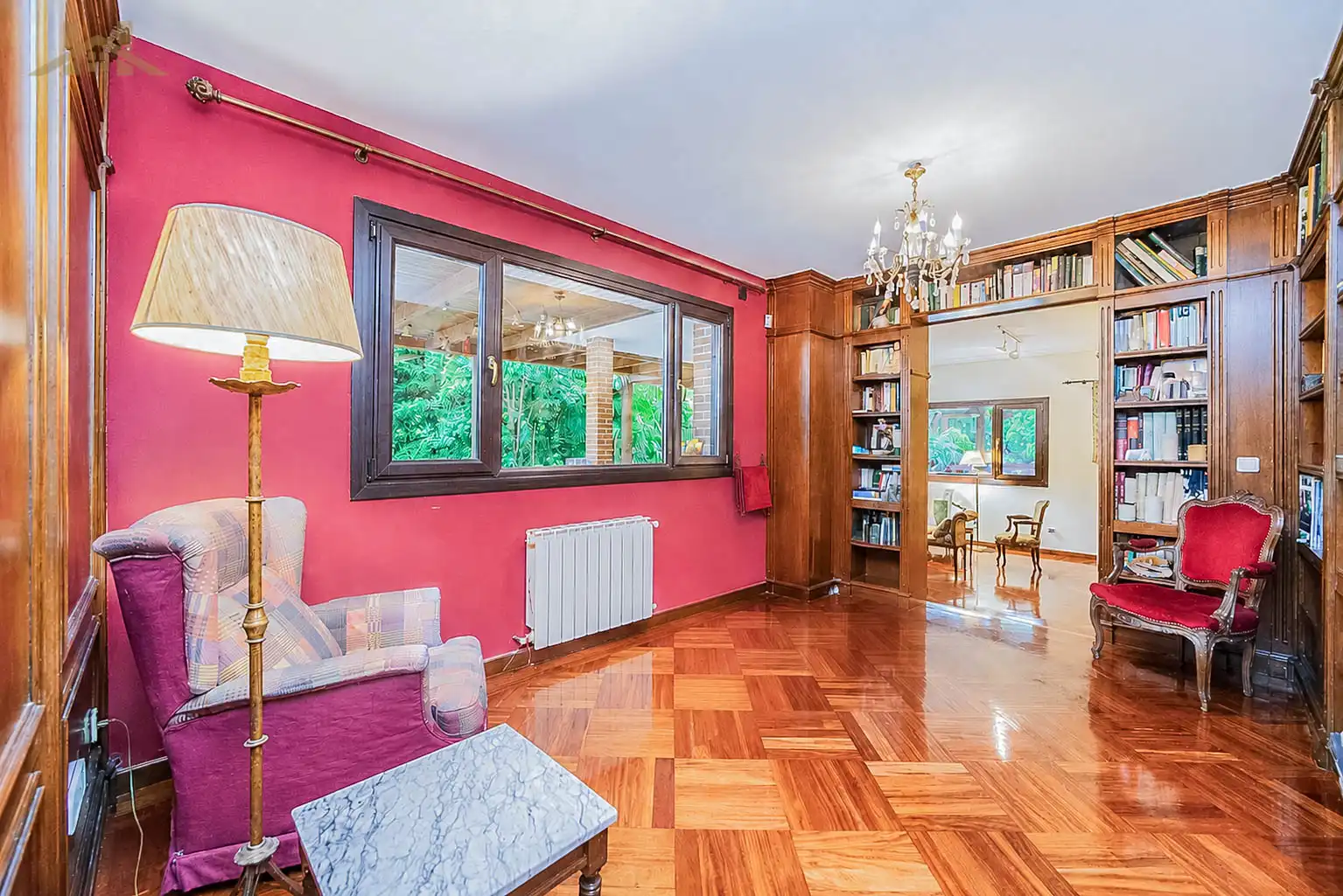 Sala de estar de Casa o chalet en venta en Boadilla del Monte con Aire acondicionado, Calefacción y Jardín privado