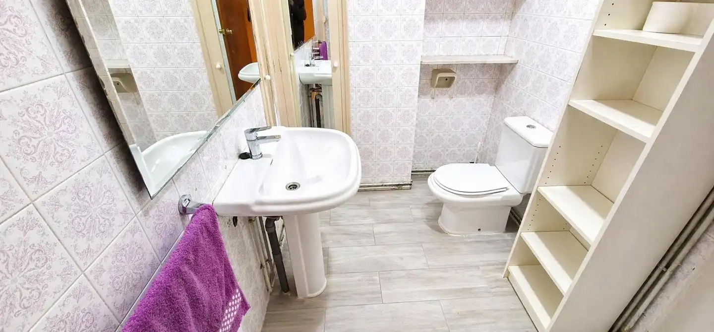 Badezimmer von Wohnung zum Verkauf in Elche / Elx mit Abstellraum und Möbliert