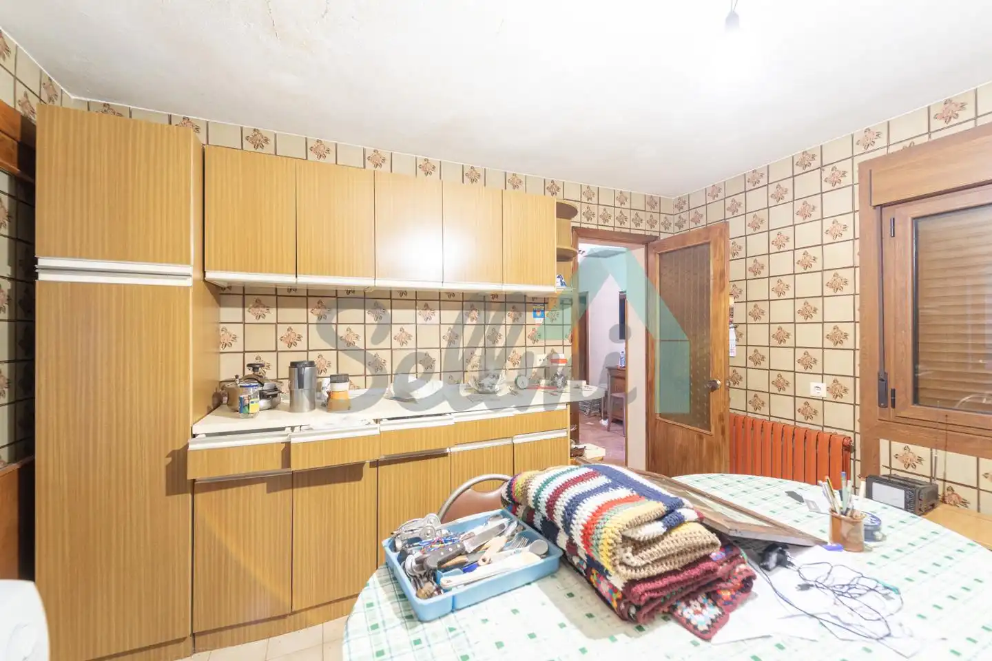Cuina de Casa adosada en venda en Oviedo  amb Calefacció, Terrassa i Traster
