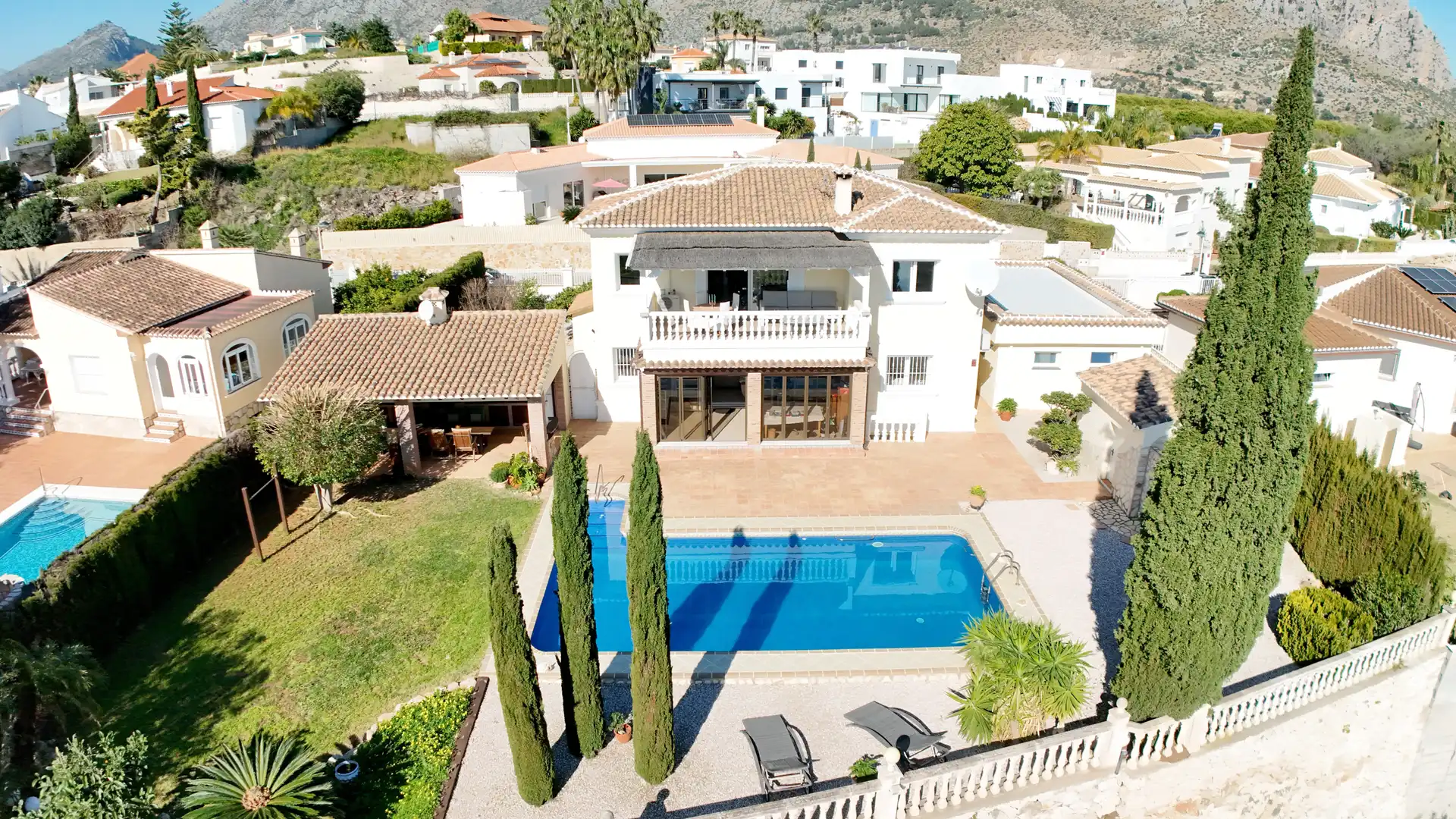 Casa rústica con piscina en venta en Beniarbeig