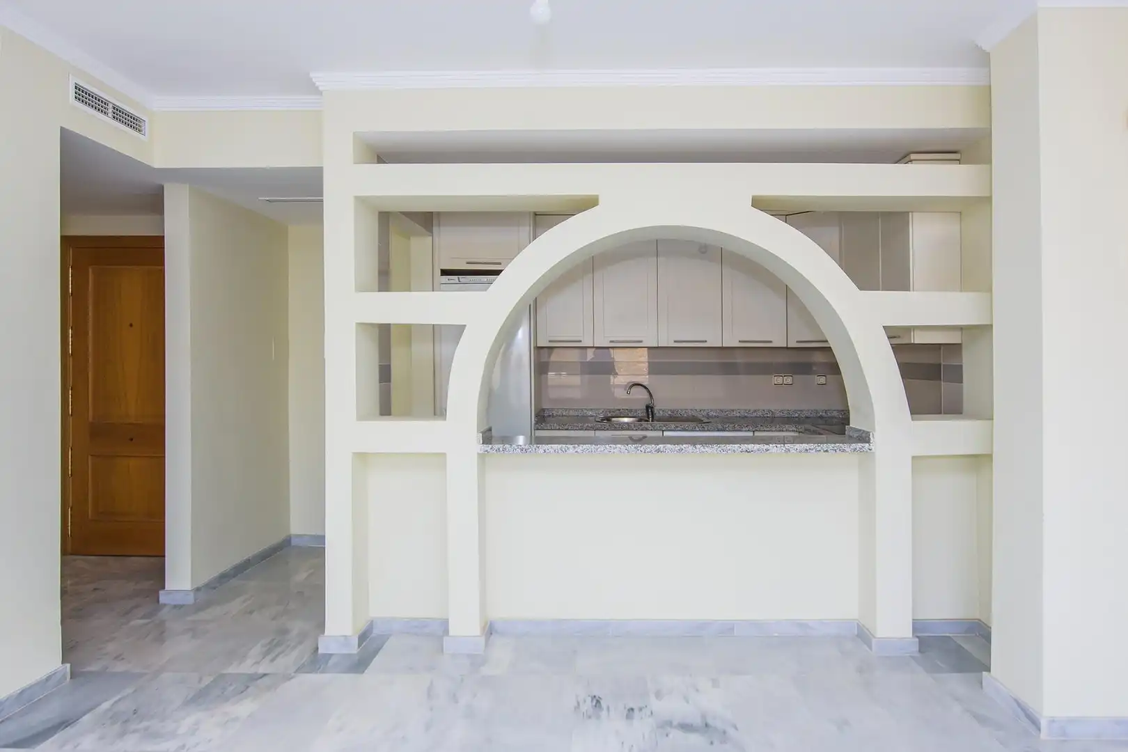 Cocina de Piso en venta en Carboneras con Jardín privado, Terraza y Piscina comunitaria