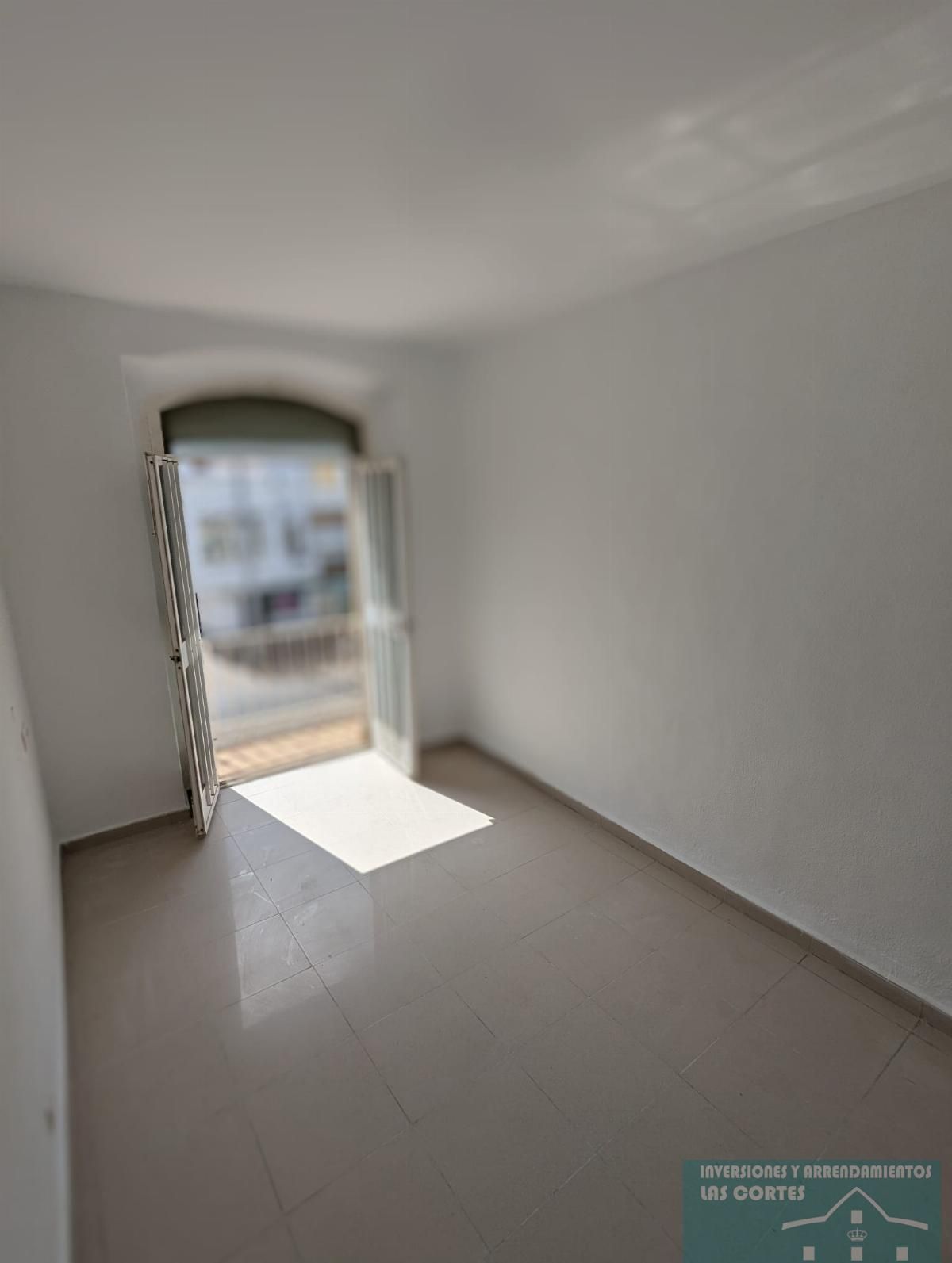 Flat for sale in San Fernando  with Balcony