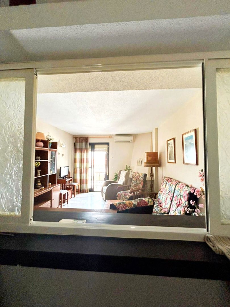 Sala d'estar de Apartament en venda en Mijas amb Aire condicionat, Moblat i Balcó