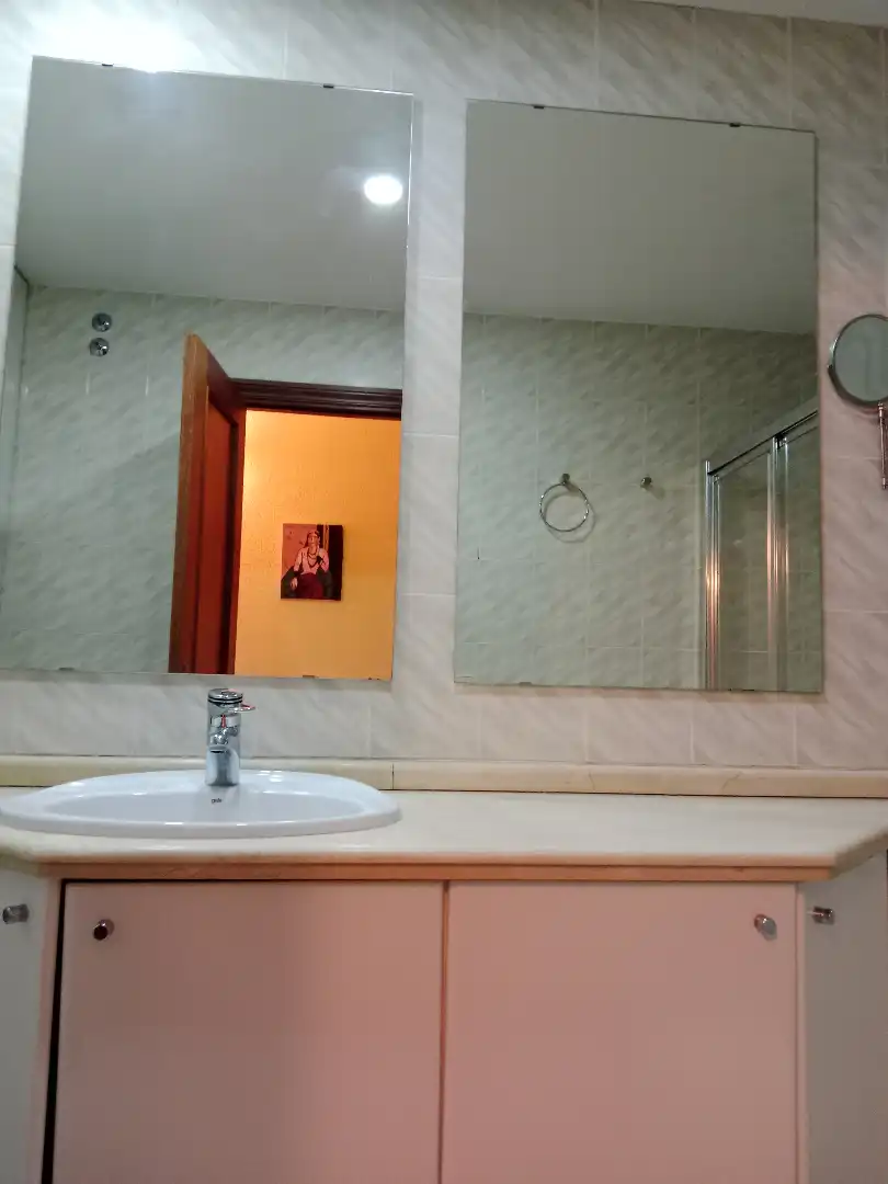Baño de Piso en venta en Huelva con Aire acondicionado, Amueblado y Horno
