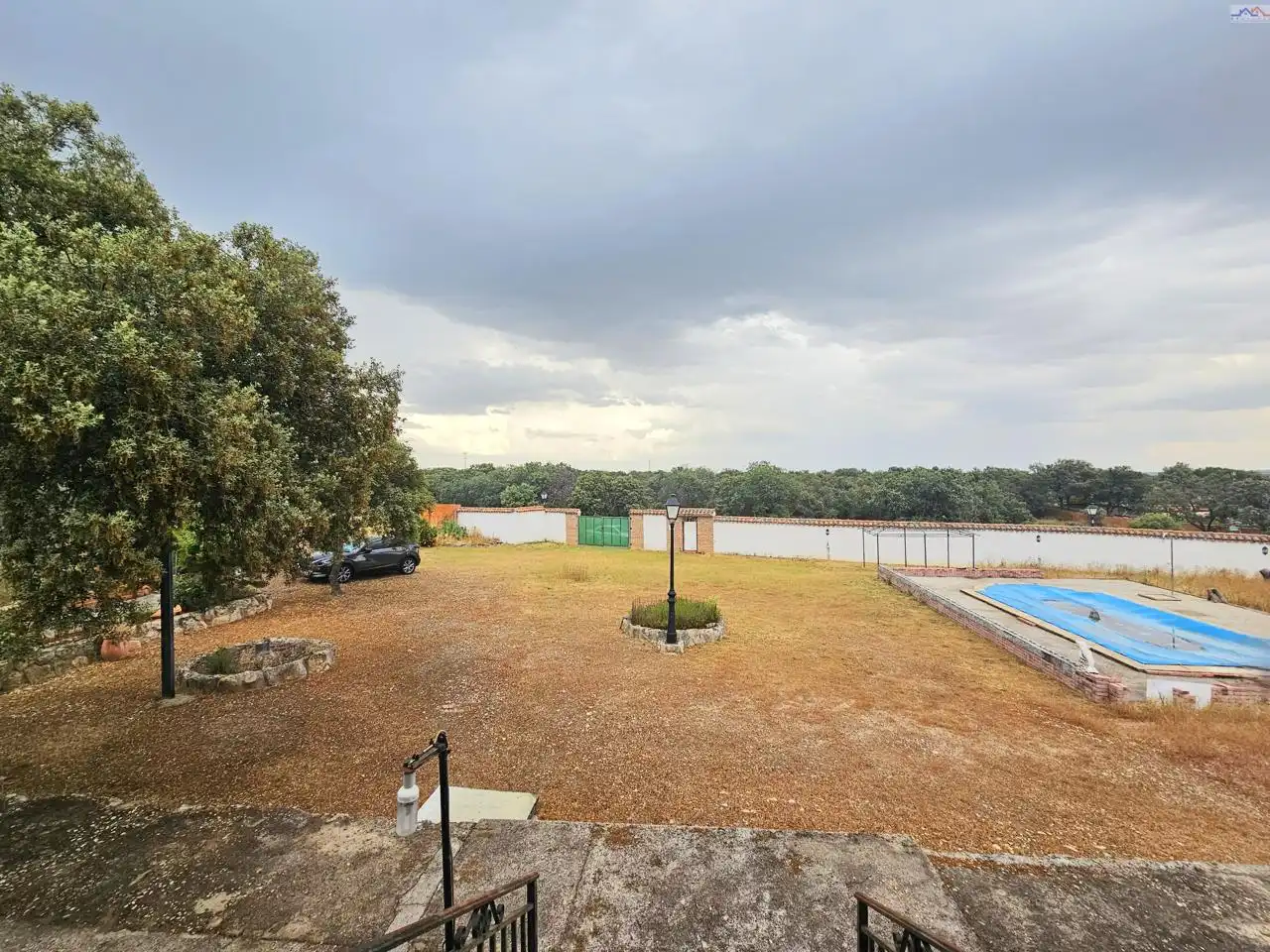 Casa o chalet en venta en Villa del Prado con Calefacción, Terraza y Trastero