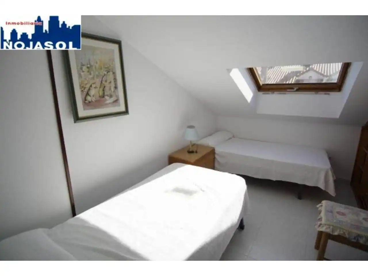 Schlafzimmer von Dachboden zur Miete in Noja mit Heizung, Terrasse und Möbliert