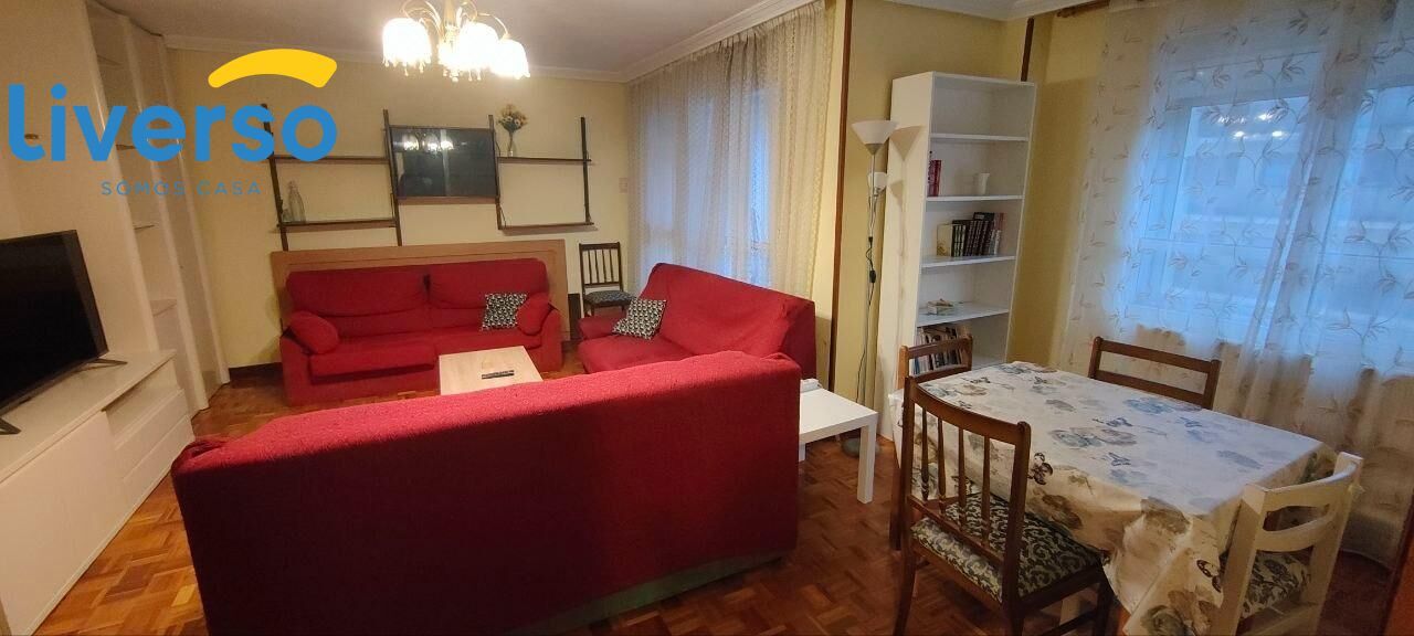 Sala d'estar de Pis en venda en Aranda de Duero amb Calefacció, Traster i Balcó