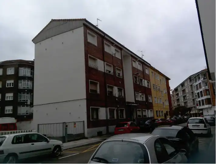 Piso en venta en Calle Merindad Trasmiera 10