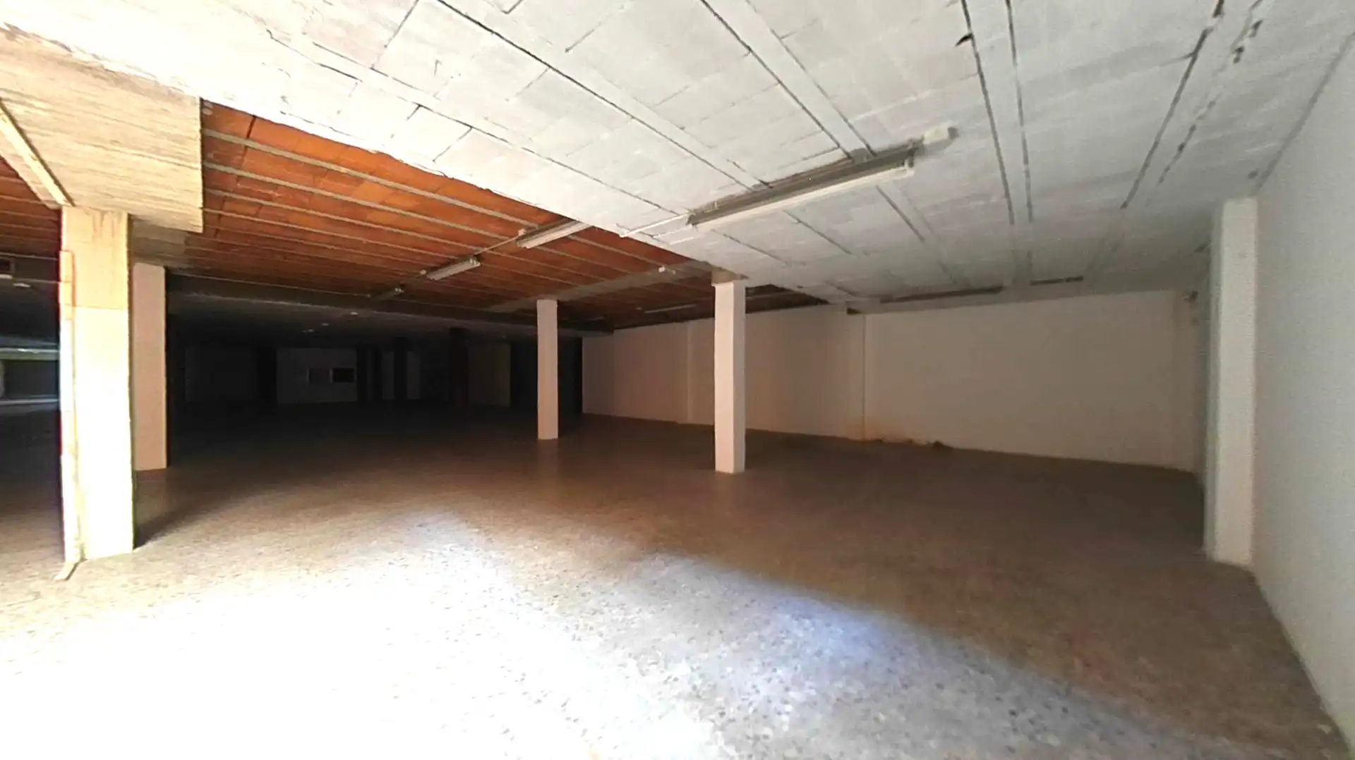 Nau industrial en venda en Viladecans