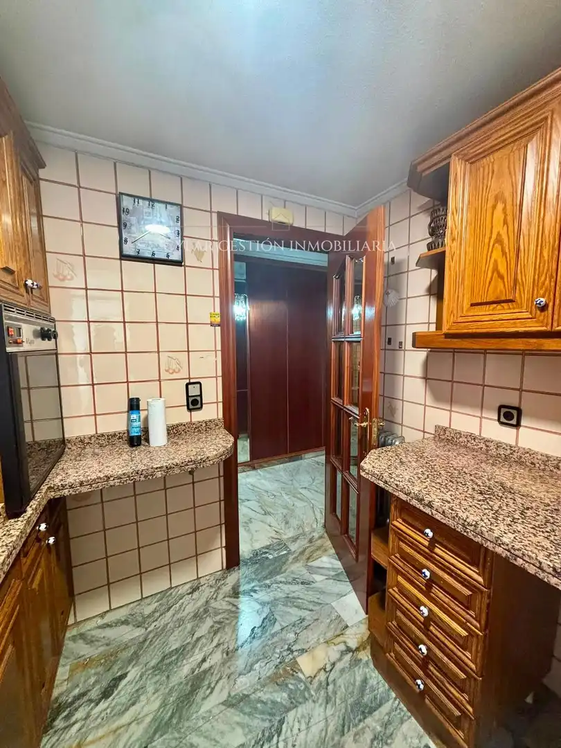 Cocina de Piso en venta en Salamanca con Calefacción, Terraza y Piscina