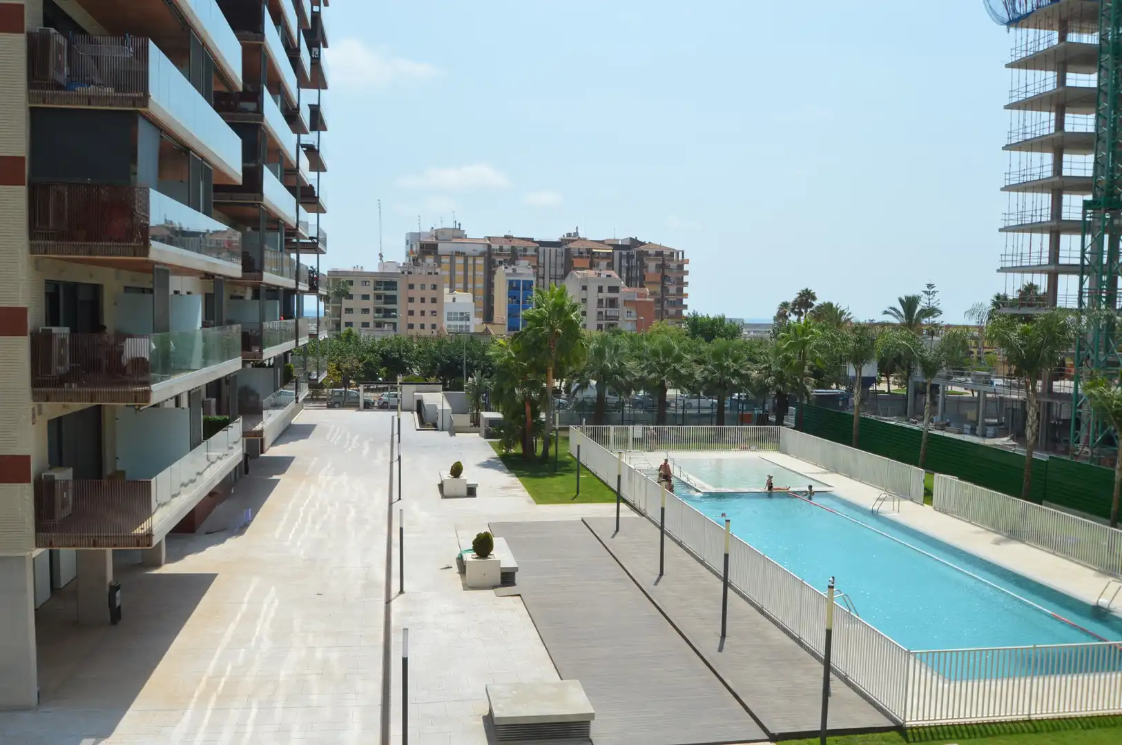 Piscina de Piso en venta en Vinaròs con Aire acondicionado, Calefacción y Trastero