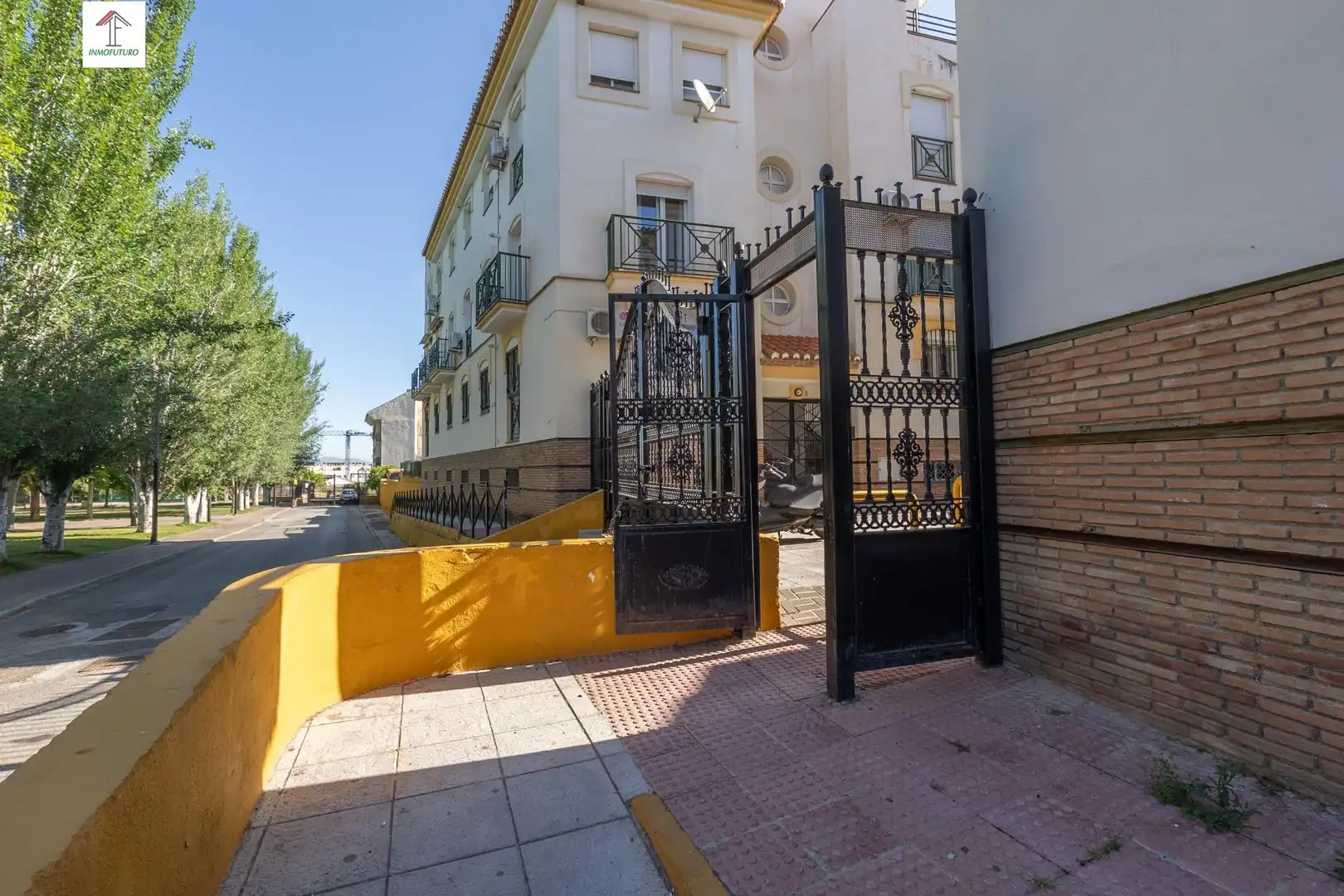 Vista exterior de Piso en venta en Ogíjares con Aire acondicionado, Calefacción y Amueblado