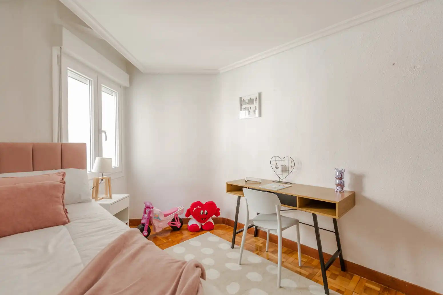 Habitación de Piso en venta en  Pamplona / Iruña con Calefacción, Parquet y Balcón