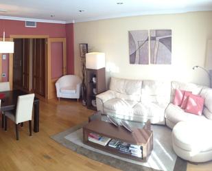 Living room of Flat to rent in  Madrid Capital  with Air Conditioner, Heating and Parquet flooring
