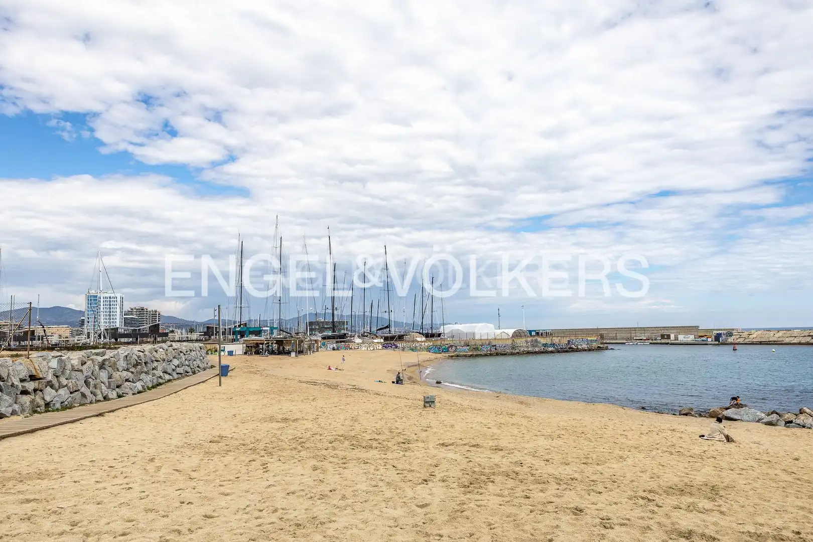 Vista exterior de Piso en venta en Badalona con Aire acondicionado, Calefacción y Terraza