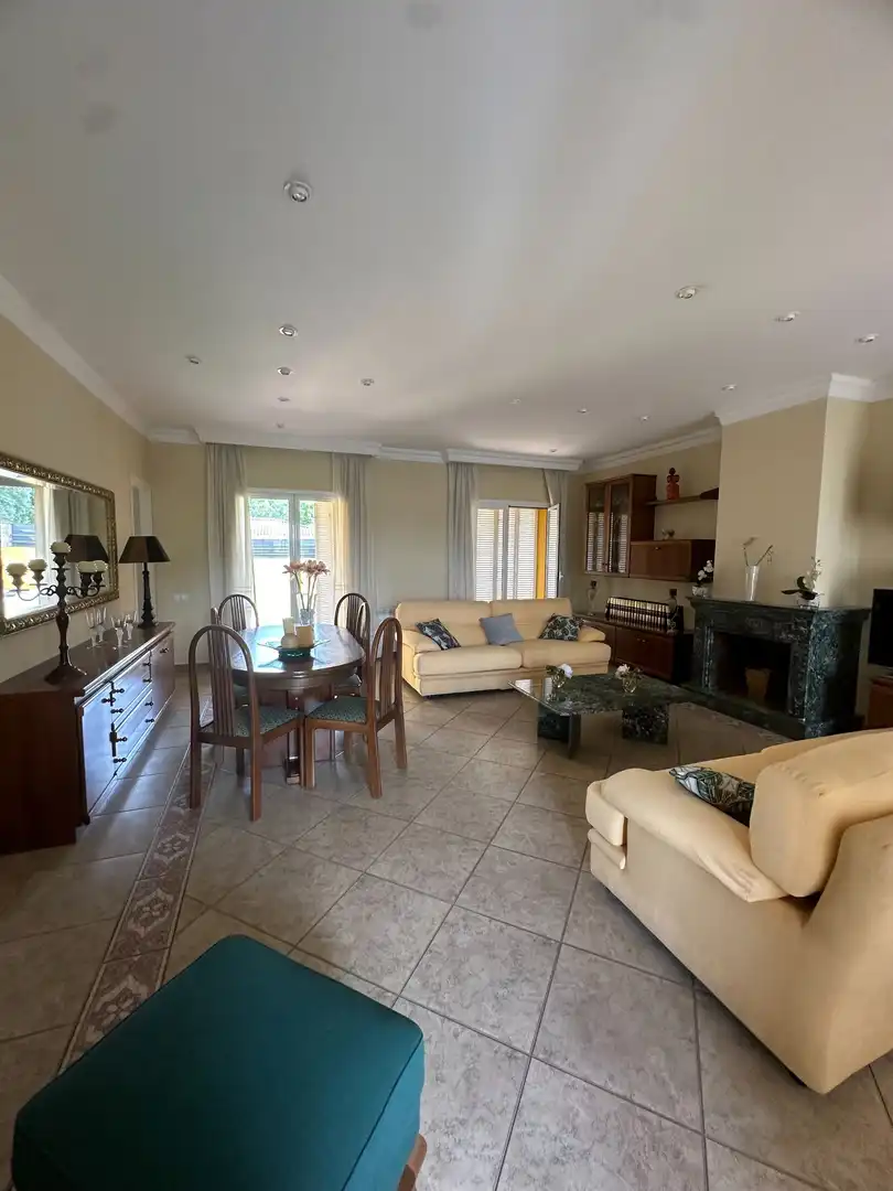Comedor de Casa o chalet en venta en Montornès del Vallès con Aire acondicionado, Calefacción y Jardín privado