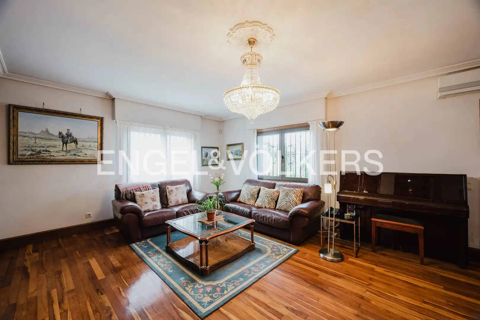 Living room of Houses for sale in Donostia - San Sebastián   with Air Conditioner, Heating and Private garden