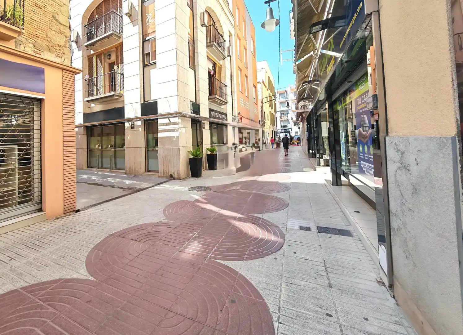 Business premises to rent in Centre