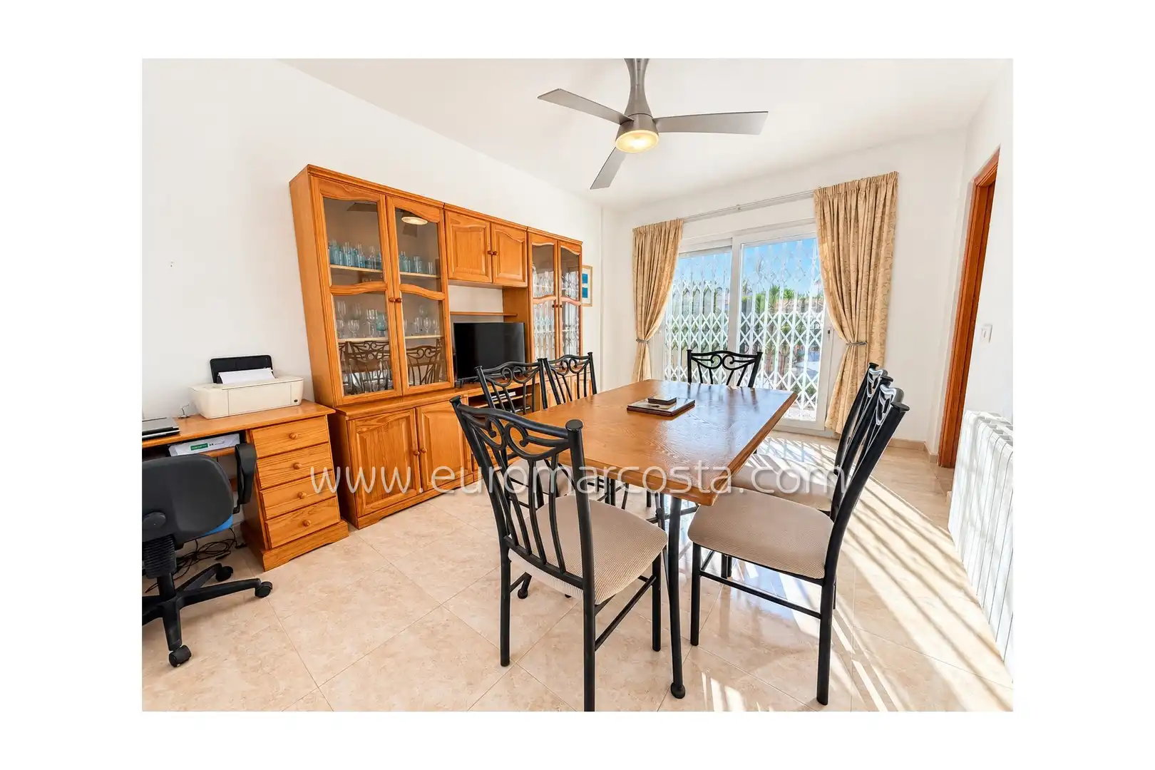Chalet con piscina en venta en Calle Helsinki, imagen 12