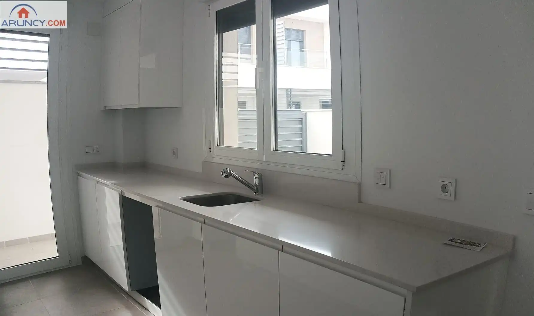 Adosado con piscina en venta en Entrenúcleos, imagen 14