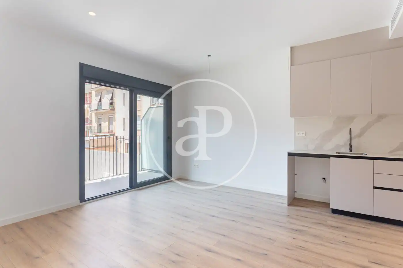 Flat for sale in Barcelona  with Air Conditioner, Heating and Terrace