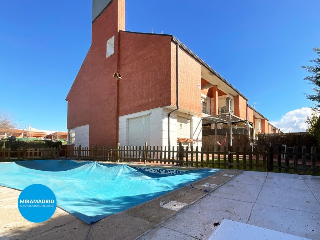 Piscina de Casa o xalet en venda en Paracuellos de Jarama amb Piscina