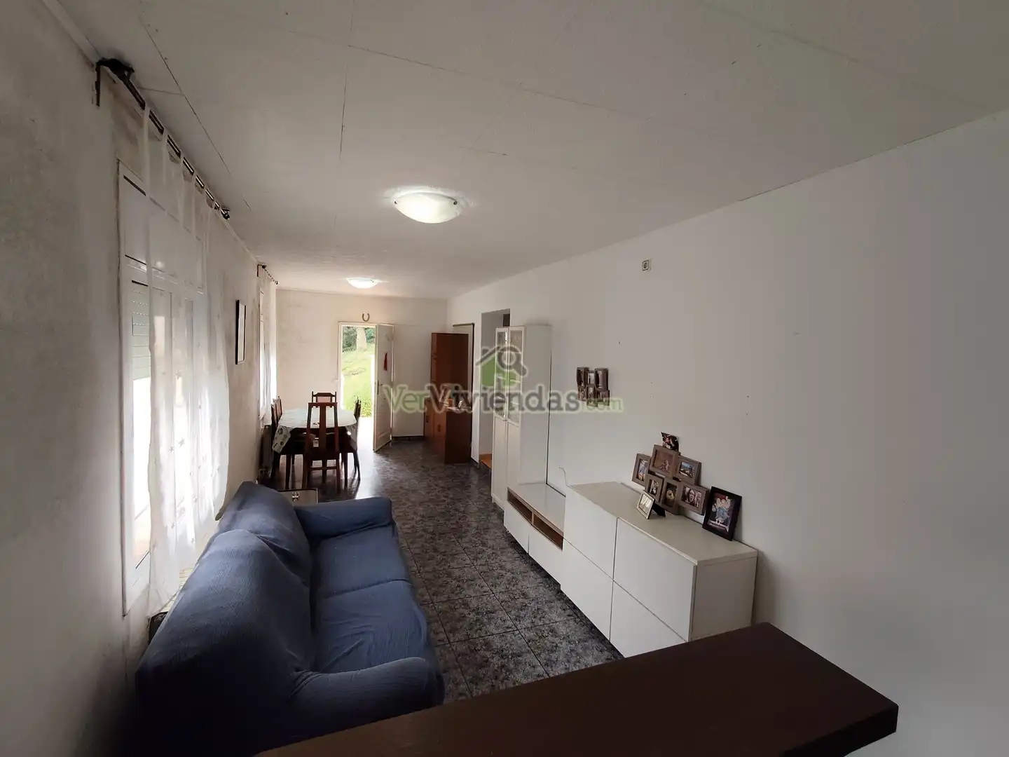Sala d'estar de Casa o xalet en venda en Vallirana amb Calefacció, Jardí privat i Terrassa