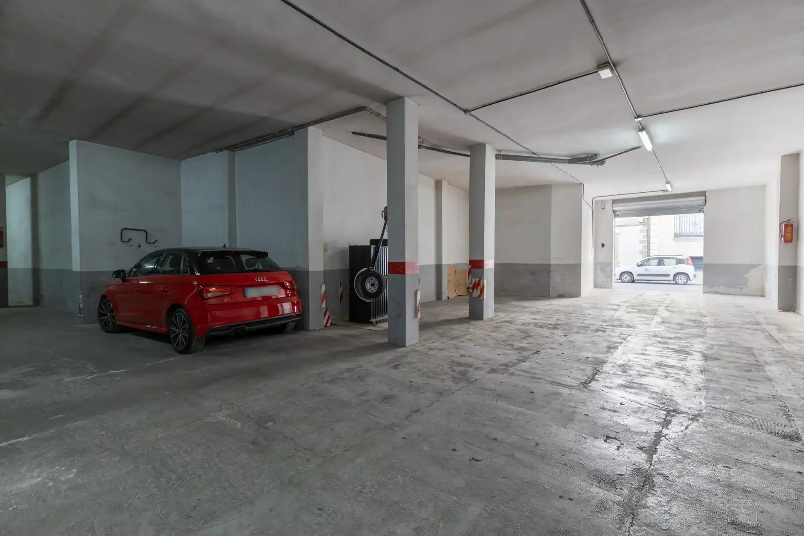 Parkplatz von Wohnung zum Verkauf in Albolote mit Klimaanlage, Heizung und Balkon