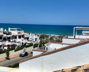 Vista exterior de Casa o xalet en venda en Torrevieja amb Aire condicionat, Calefacció i Jardí privat