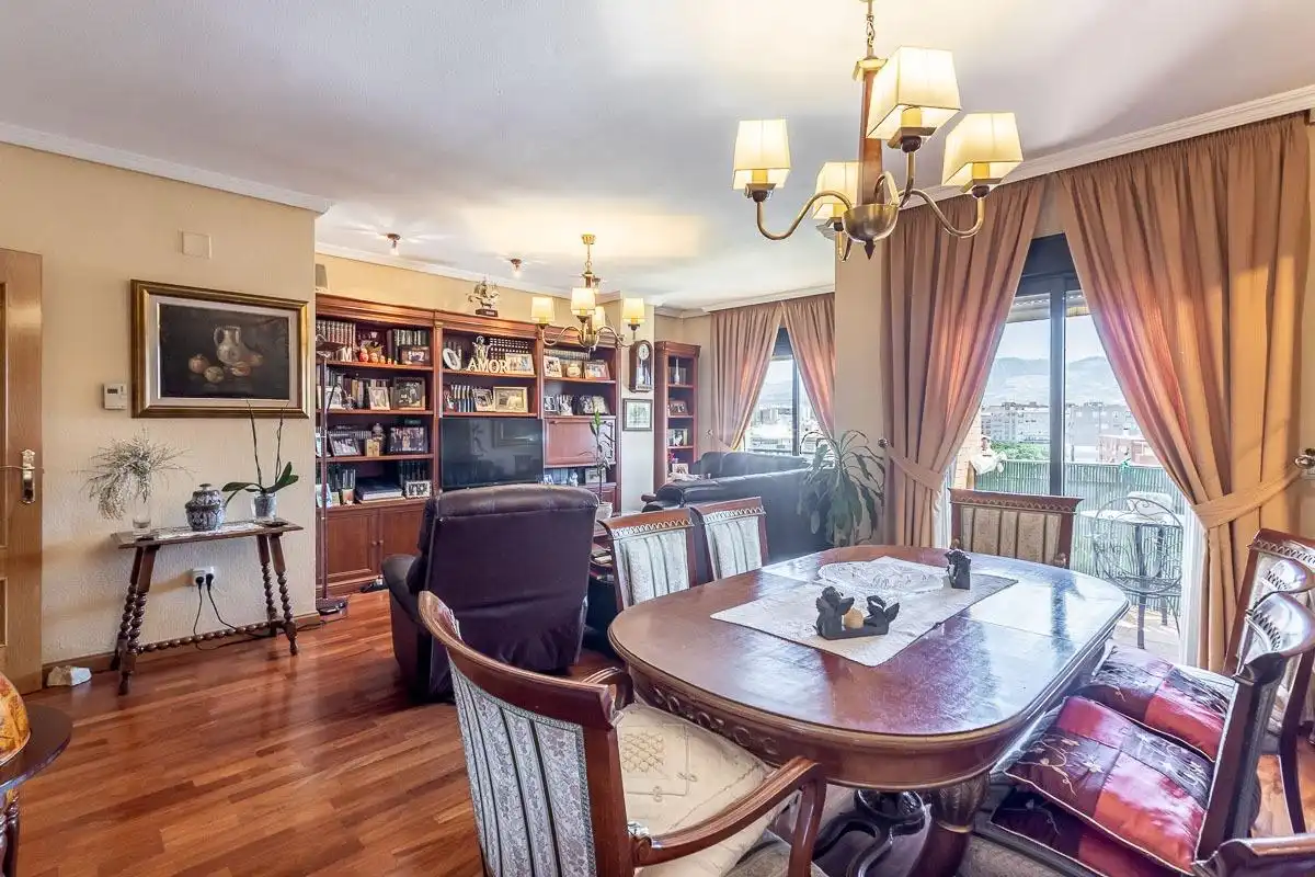 Comedor de Piso en venta en Granada con Aire acondicionado, Calefacción y Terraza