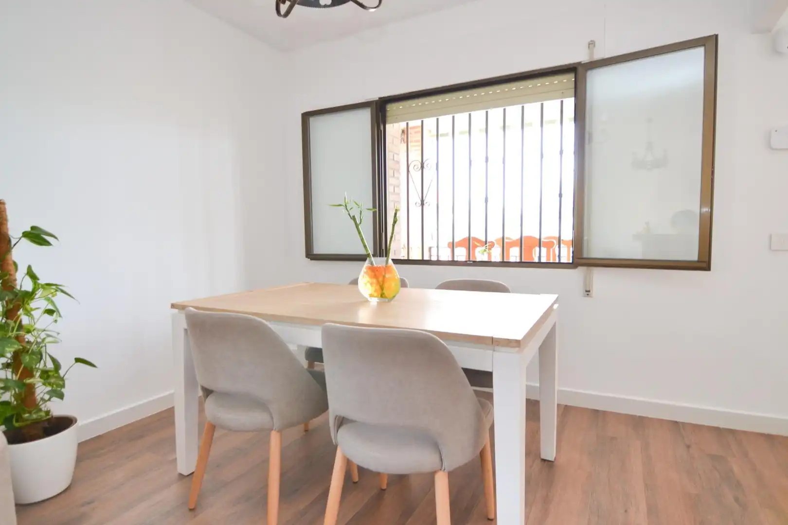 Dining room of Houses for sale in Casarrubios del Monte  with Air Conditioner, Heating and Private garden
