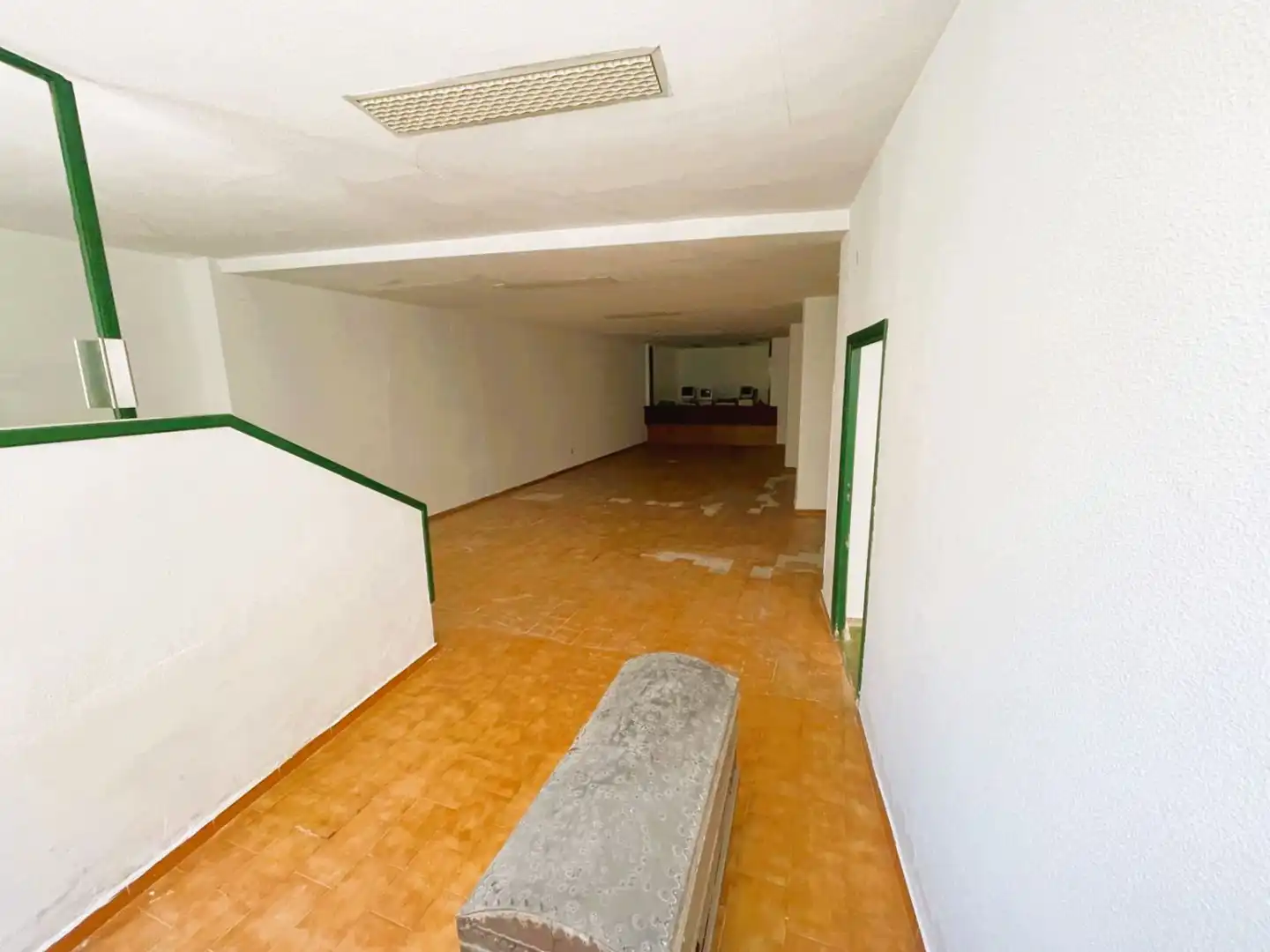 Commercial properties for sale in Valdepeñas