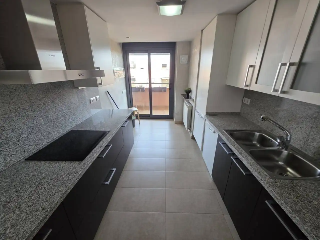 Duplexes for rent in Calle MOSSÈN SERAPI FARRE, Poble Nou