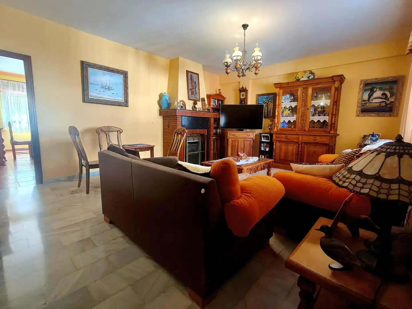 Sala d'estar de Casa adosada en venda en Málaga amb Aire condicionat, Calefacció i Jardí privat