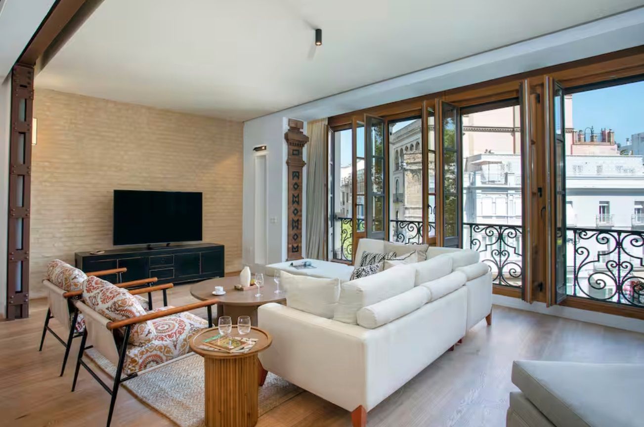 Living room of Apartment to rent in  Sevilla Capital  with Air Conditioner, Heating and Parquet flooring