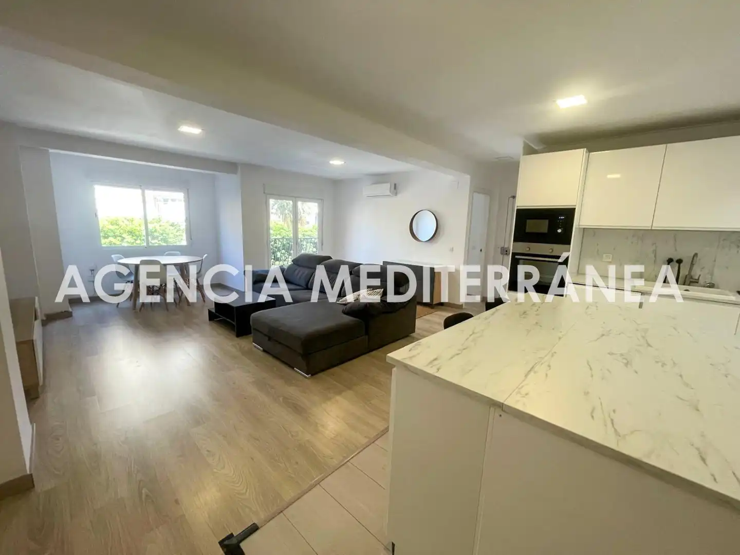 Wohnung zur Miete in Mont-Olivet