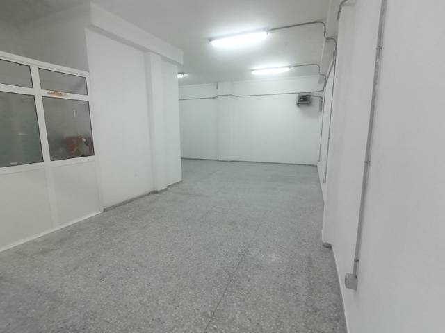Local comercial en Venta en Calle Ramón y Cajal, 1 en Casco Urbano